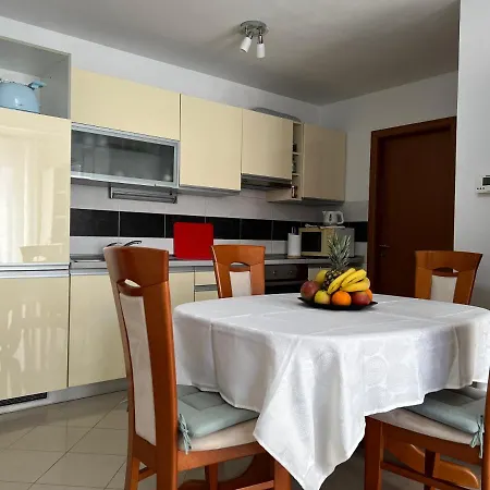 Apartman Ruza *