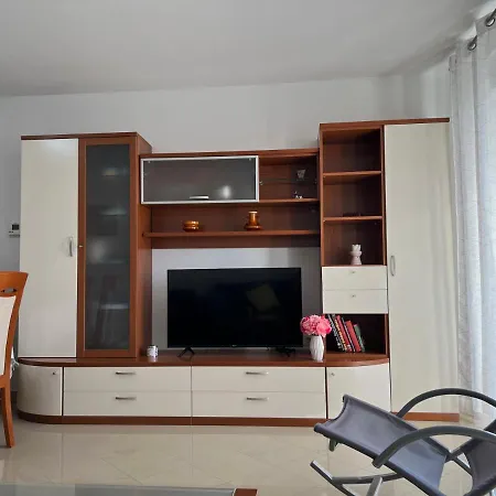 Apartman Ruza Apartment *