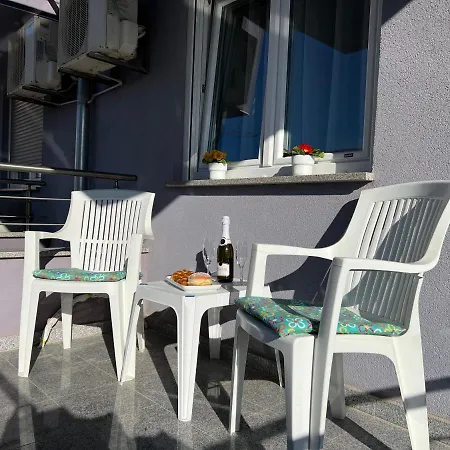 Apartman Ruza Apartment *